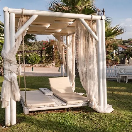 Neptune Sea House - Beachfront Nyaraló Ájosz Szpirídonasz