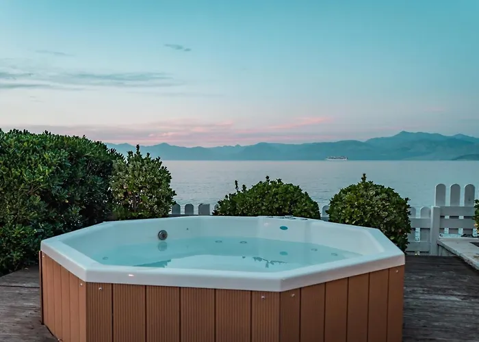 Neptune Sea House - Beachfront * Agios Spyridon (Corfu)