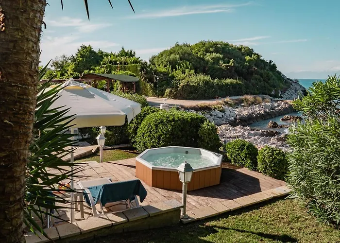 Neptune Sea House - Beachfront * Agios Spyridon (Corfu)