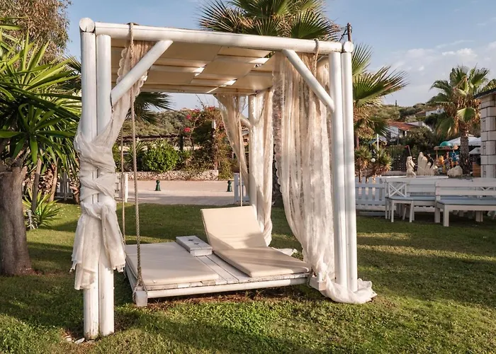 Neptune Sea House - Beachfront Tatil Evi Agios Spyridon (Corfu)